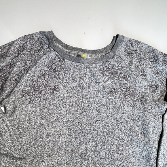 Essence By Thyme Maternity Grey Crewneck Sweater with Floral Embroidery Size XL - Picture 2 of 7